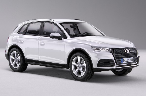 iScale AUDI Q5, tofanaweiß