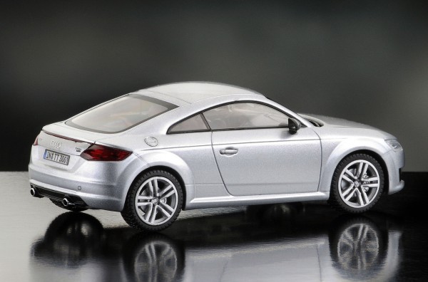 iScale AUDI TT Coupe, florettsilber