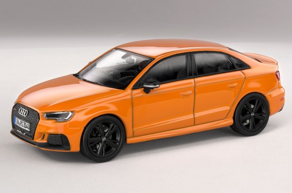 iScale AUDI RS3 Limousine, glutorange